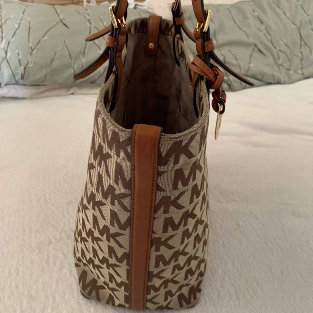 MIchael Kors signature tote